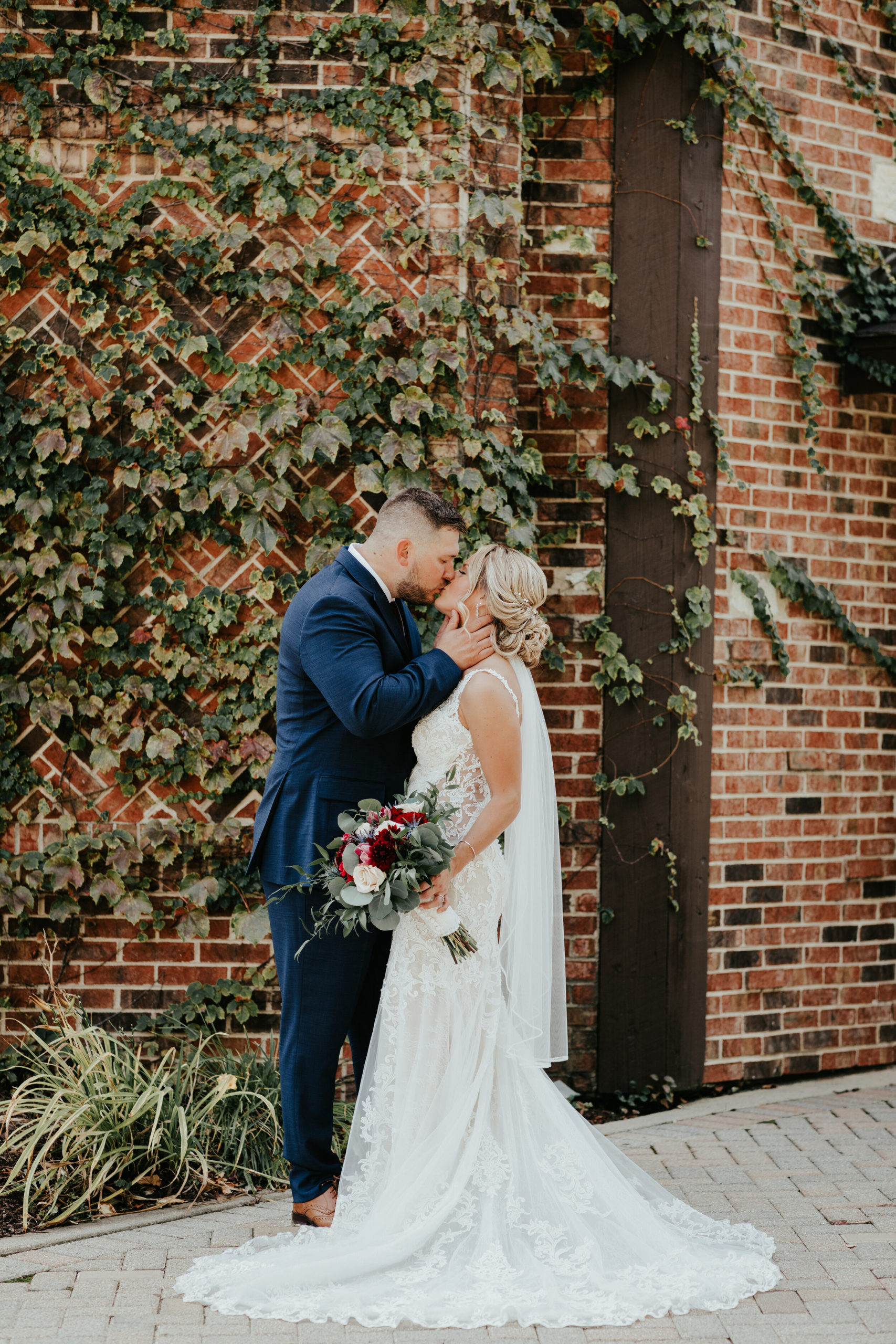 Bride + Groom Danielle Schury Photography Copyright 2019 (55).jpg